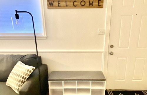 Southeast Colorado Springs Apartment | Clean Modern Eastside Colorado Springs Apartment Delta