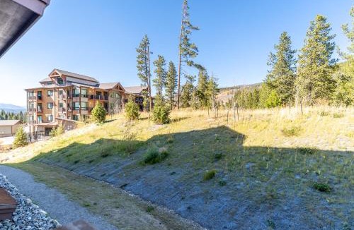 Lakeside Village House | Clearwater Lofts #104 Building 3 by Summit County Mountain Retreats
