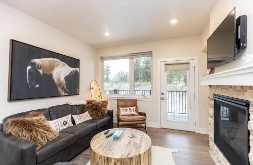 Lakeside Village House | Clearwater Lofts #104 Building 3 by Summit County Mountain Retreats