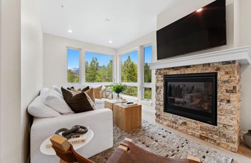 Lakeside Village Apartment | Clearwater Lofts 205 Building 3 by Summit County Mountain Retreats