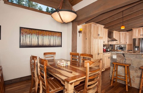 Forest Hills House | Close 2 Town/Lifts! Skiers oasis. 2000 sq Ft patio