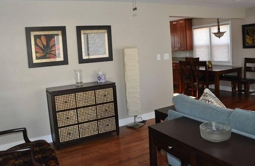 Baseline Sub House | Close to CU Campus, Walking Distance to Shopping, Restaurants & Pearl Street
