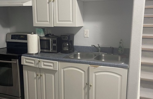 Montbello House | Close to Denver international airport , Denver healthcare,