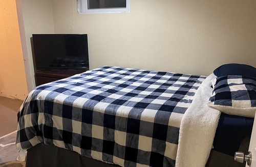Lakewood House | Close to downtown Denver and Red Rocks!