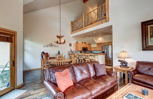 Warrior's Mark Condo | Close to downtown Breckenridge, vaulted ceilings, walk to mountain, hot tubs!