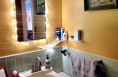 Morrison Apartment | Close to Red Rocks, majestic mountains, and the bustling city of Denver!