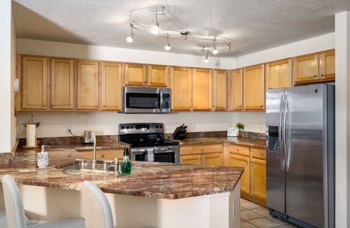 Steamboat Springs Condo | Close to Resort! On Free Shuttle Route! Shared Hot Tub!