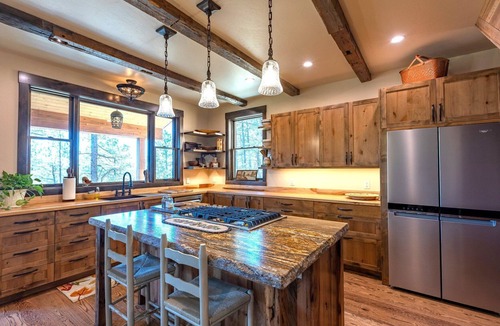 San Juan River Village House | Close to Wolf Creek, Private San Juan River Frontage, Quiet! A/C
