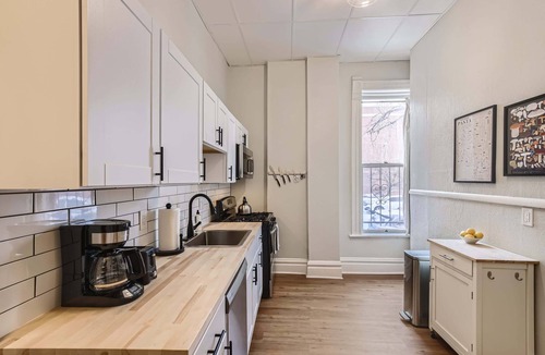 City Park Apartment | Cloud by Modern Midstay/1 Block to City Park #C1