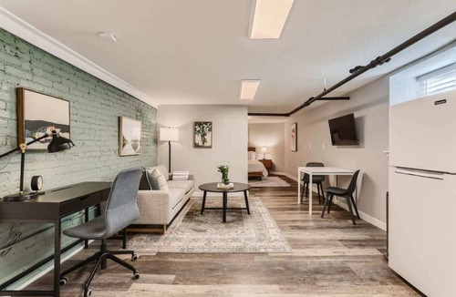 City Park Apartment | Cloud by Modern Midstay/1Block to City Park #C16