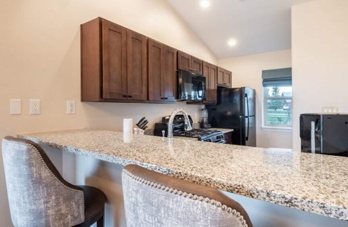 Pagosa Springs Condo | Club Wyndham Pagosa, 2 Bedroom Deluxe Suite