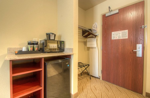 Holyoke Hotel | Cobblestone Inn & Suites - Holyoke