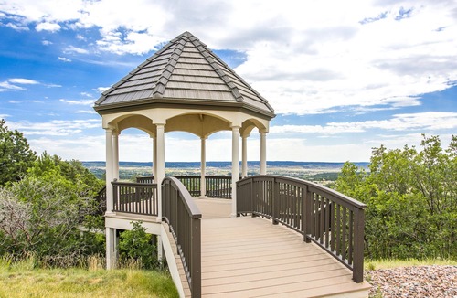 Monument House | Colorado Estate, INDOOR pool, perfect for family reunion, no weddings!