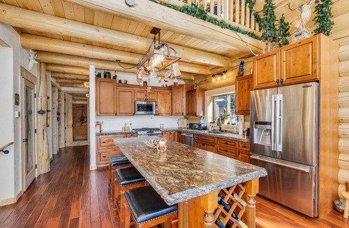 Saint Mary's Cabin | Colorado Log Home on shoreline of Silver Lake
