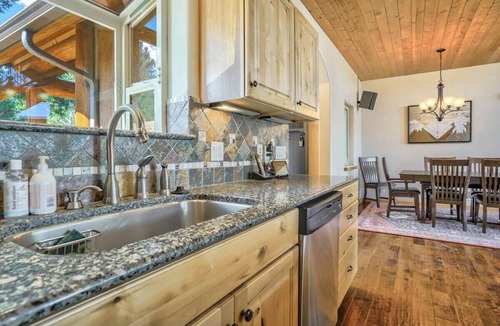 Woodland Park Ski Chalet | Colorado Lux! Private Cabin, Hot Tub, Game Room A