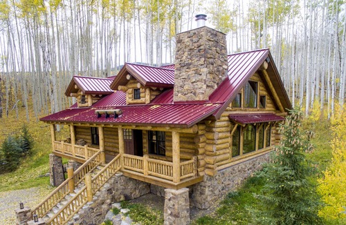 Gypsum House | Colorado Luxury Log Home of your dreams in the aspens off the grid