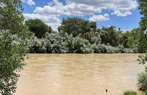 Palisade House | Colorado River B&B: riverside casita in Palisade