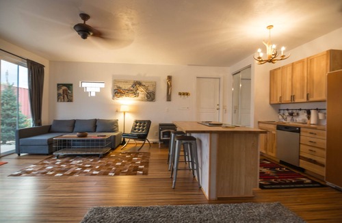 Clifton House | Colorado River Lake guest house animal sanctuary