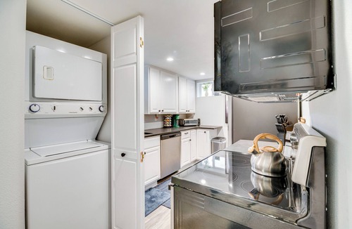 Pleasant Valley Apartment | Colorado Springs Apt w/Private Hot Tub
