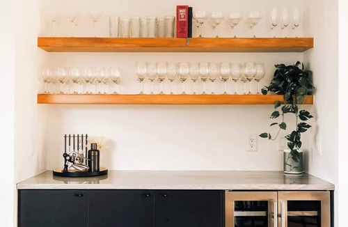Sunnyside House | Colorful Sunnyside Escape - Walk to Dining & Parks