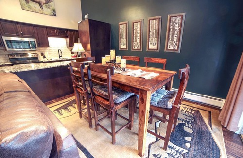 Estes Park Condo | Comfort and Style in this Riverside Condo