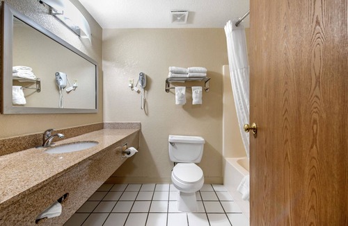 Heather Gardens Hotel | Comfort Inn Denver Southeast Area