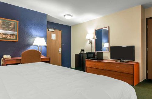 Sterling Hotel | Comfort Inn & Suites Sterling