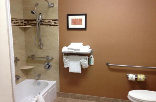 North Central Evergreen Hotel | Comfort Suites Golden West on Evergreen Parkway