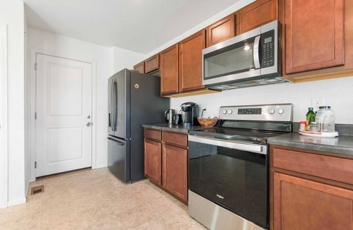 Aurora House | Comfortable 4BR Home with Private Backyard & Mountain Views in Aurora #41955