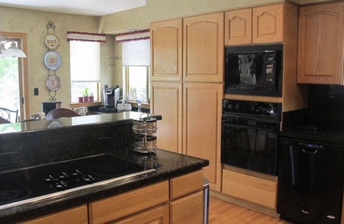 Lakewood House | Comfortable and Spacious 4 bedroom home