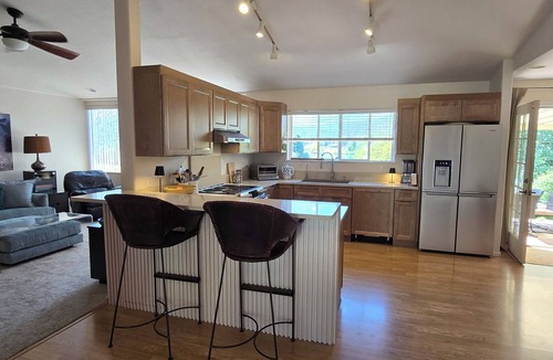 El Jebel House | Comfortable Lake House with Luxury Amenities - near everything Aspen to Glenwood