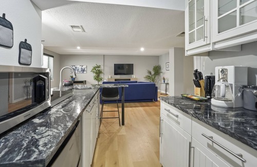 Gunbarrel Apartment | Comfy, Stylish Apartment near Restaurants, Breweries, Hiking Trails, Coffee Shop