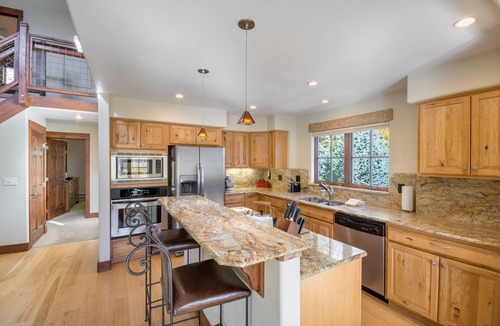 Steamboat Springs Condo | Community Hot Tubs - On Bus Line - Walk to Grocery Store