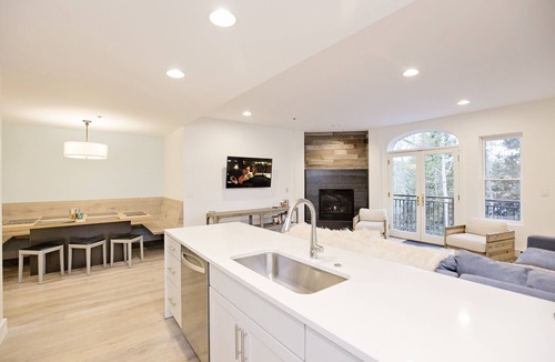 Mountain Village Condo | Completely Renovated Modern 4-Bedroom - Most Beautiful Unit at Bear Creek Lodge