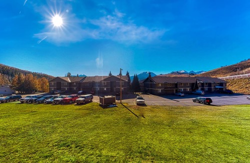 Dillon Condo | Condo ∙ 2 bedrooms ∙ 6 guests