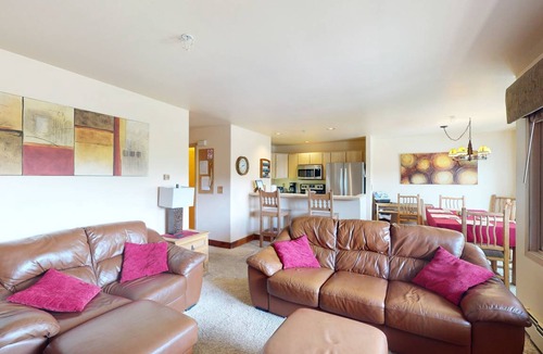 Wildernest Condo | Condo ∙ 2 bedrooms ∙ 5 guests