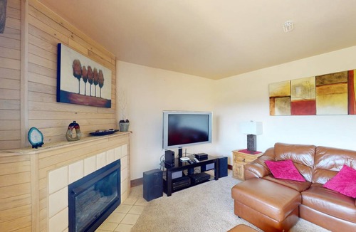 Wildernest Condo | Condo ∙ 2 bedrooms ∙ 5 guests
