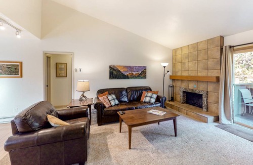Carbondale Condo | Condo ∙ 3 bedrooms ∙ 6 guests