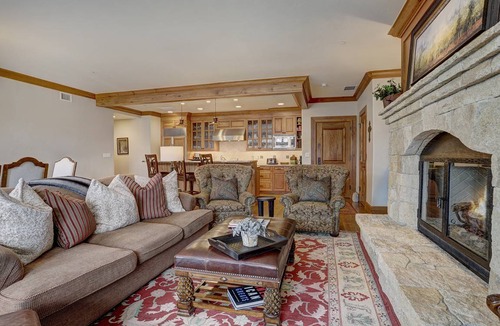 Avon Condo | Condo ∙ 4 bedrooms ∙ 10 guests