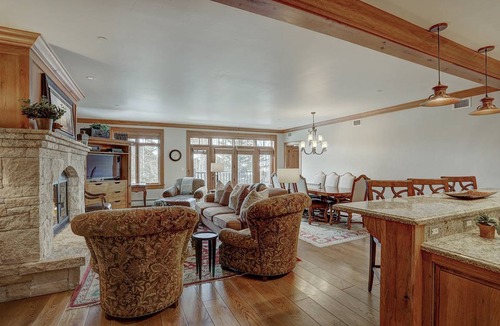 Avon Condo | Condo ∙ 4 bedrooms ∙ 10 guests