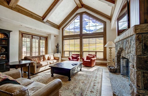 Golden Peak Condo | Condo ∙ 4 bedrooms ∙ 8 guests