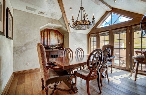 Golden Peak Condo | Condo ∙ 4 bedrooms ∙ 8 guests