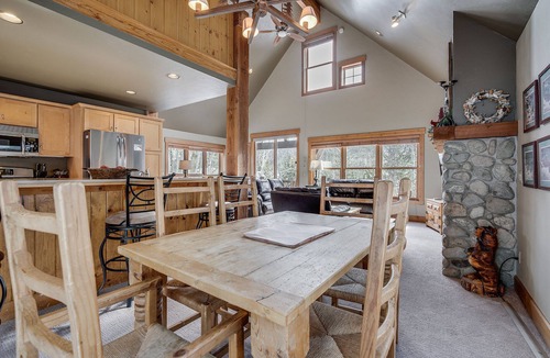 Keystone House | Condo w/Loft Unit, Ideal for Families!