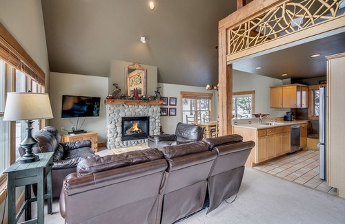 Keystone House | Condo w/Loft Unit, Ideal for Families!