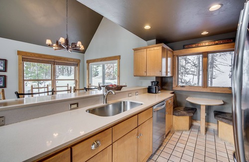 Keystone House | Condo w/Loft Unit, Ideal for Families!