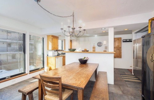 Telluride Condo | Condo with great ski access and heated garage.