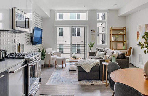 Highland Condo | Contemporary Chic Lifestyle Loft | Espadín LoHi