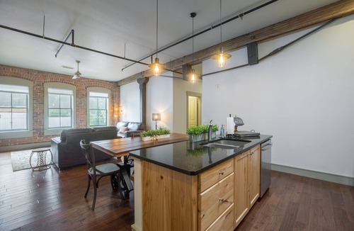 Ouray Condo | Contemporary Cozy Loft - Heart of Downtown - Air Conditioning