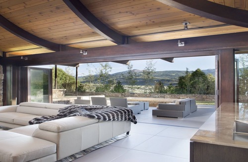 Woody Creek House | Contemporary McLain Flats Estate
