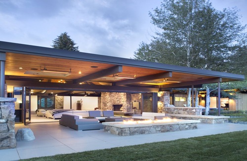 Woody Creek House | Contemporary McLain Flats Estate